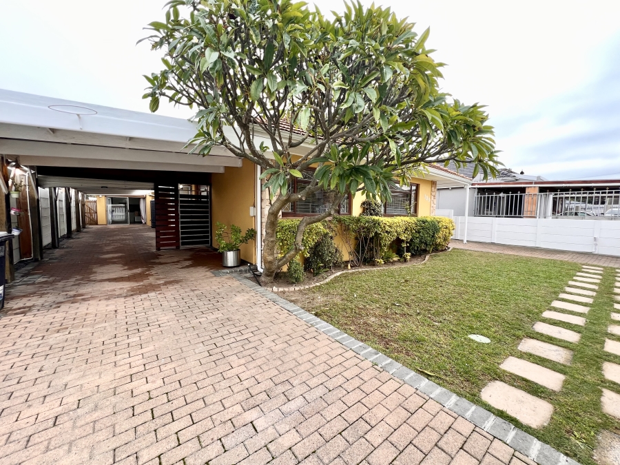 4 Bedroom Property for Sale in Churchill Estate Western Cape